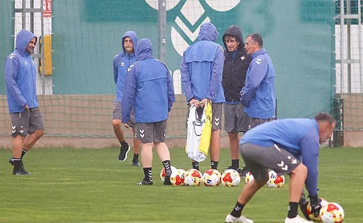 Pellegrini explica las ausencias: «No es bueno exigir dos partidos seguidos» Pellegrini explica las ausencias: «No es bueno exigir dos partidos seguidos»