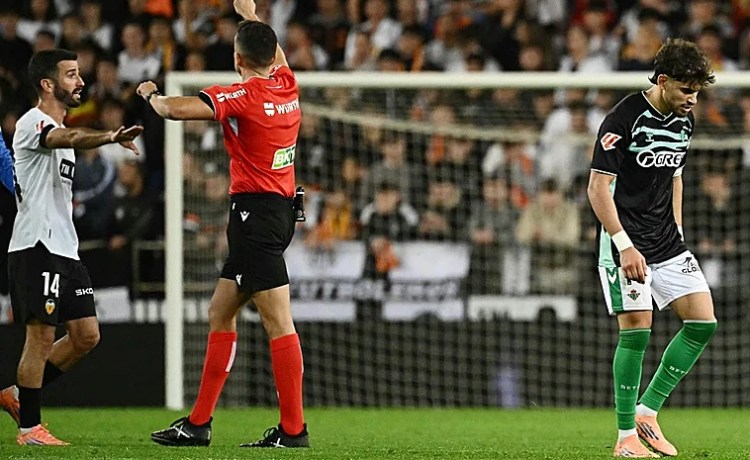 LaLiga omitió en la denuncia del Valencia – Betis los cánticos contra Abde LaLiga omitió en la denuncia del Valencia – Betis los cánticos contra Abde