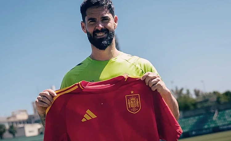 De la Fuente abre la puerta para Isco: «Tiene que recuperar sensaciones; queda mucho de aquí al Mundial» De la Fuente abre la puerta para Isco: «Tiene que recuperar sensaciones; queda mucho de aquí al Mundial»
