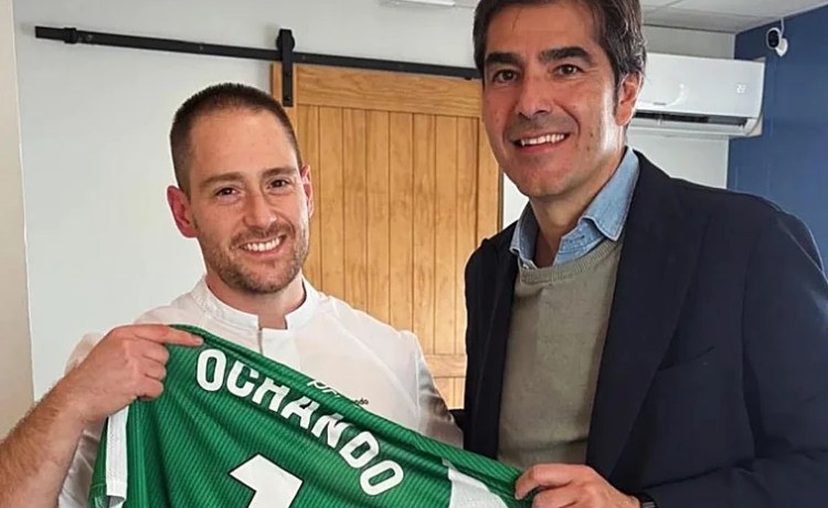 Ángel Haro pasa las horas previas al derbi en Ochando, el nuevo restaurante con estrella Michelín en Sevilla Ángel Haro pasa las horas previas al derbi en Ochando, el nuevo restaurante con estrella Michelín en Sevilla
