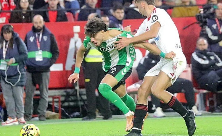 El derbi Sevilla – Betis, tercer partido de LaLiga con menor tiempo de juego efectivo El derbi Sevilla – Betis, tercer partido de LaLiga con menor tiempo de juego efectivo
