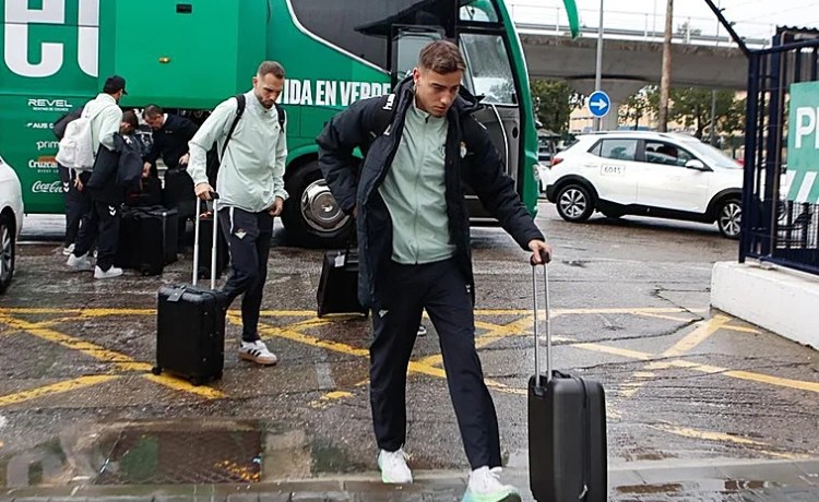 La ilusión de Carlos de Roa, en el equipaje del Betis hacia Zagreb La ilusión de Carlos de Roa, en el equipaje del Betis hacia Zagreb