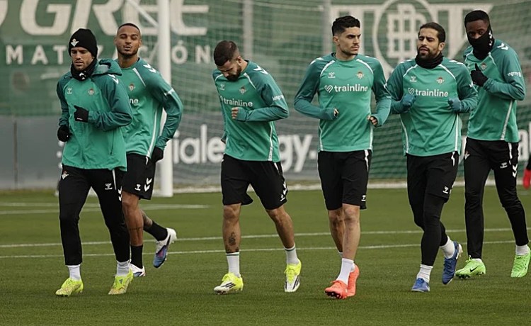 Alineaciones probables del Oviedo – Betis de LaLiga EA Sports 2025-2026: onces y banquillo de suplentes Alineaciones probables del Oviedo – Betis de LaLiga EA Sports 2025-2026: onces y banquillo de suplentes