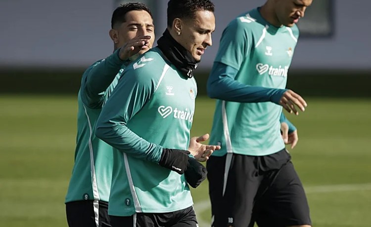 Alineaciones oficiales del Betis – Villarreal de LaLiga EA Sports 2025-2026: Altimira, Fornals y el Chimy Ávila, principales novedades en el once Alineaciones oficiales del Betis – Villarreal de LaLiga EA Sports 2025-2026: Altimira, Fornals y el Chimy Ávila, principales novedades en el once