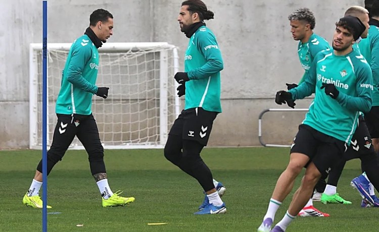Alineaciones probables del Alavés – Betis de LaLiga EA Sports 2025-2026: onces y banquillo de suplentes Alineaciones probables del Alavés – Betis de LaLiga EA Sports 2025-2026: onces y banquillo de suplentes