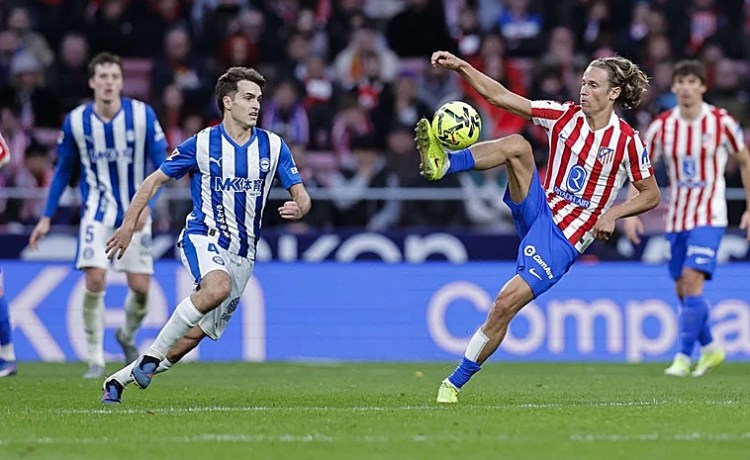 Denis Suárez, baja en la lista de convocados del Alavés para jugar ante el Betis Denis Suárez, baja en la lista de convocados del Alavés para jugar ante el Betis