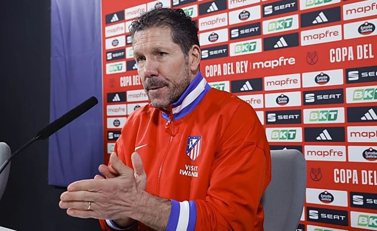 Simeone y el duelo de la Copa ante el Betis: «Va a ser duro, porque son un equipo que juega bien al fútbol» Simeone y el duelo de la Copa ante el Betis: «Va a ser duro, porque son un equipo que juega bien al fútbol»