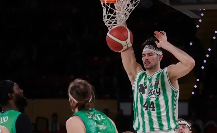 Una victoria arrolladora (98-77) Una victoria arrolladora (98-77)