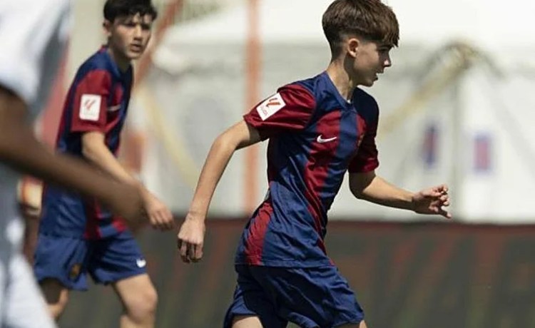 Gerard, el sobrino de Miki Roqué que despunta en la cantera del Barcelona Gerard, el sobrino de Miki Roqué que despunta en la cantera del Barcelona