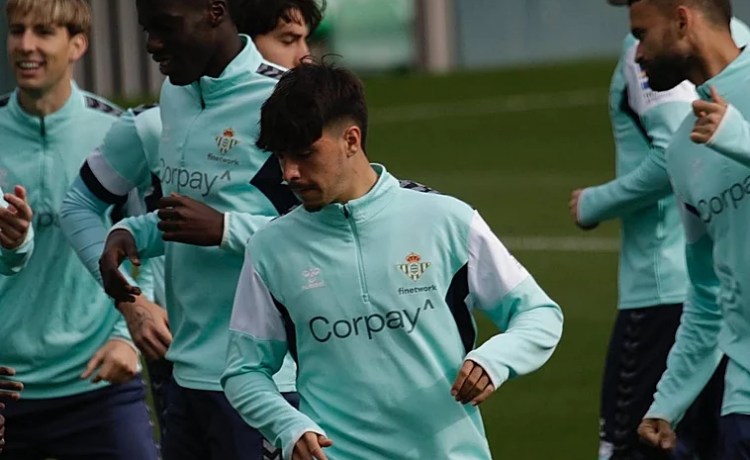 Johnny Cardoso vuelve a los entrenamientos con el grupo Johnny Cardoso vuelve a los entrenamientos con el grupo