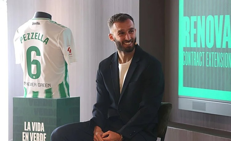 El presidente de River: «Pezzella no quería salir mal del Betis» El presidente de River: «Pezzella no quería salir mal del Betis»