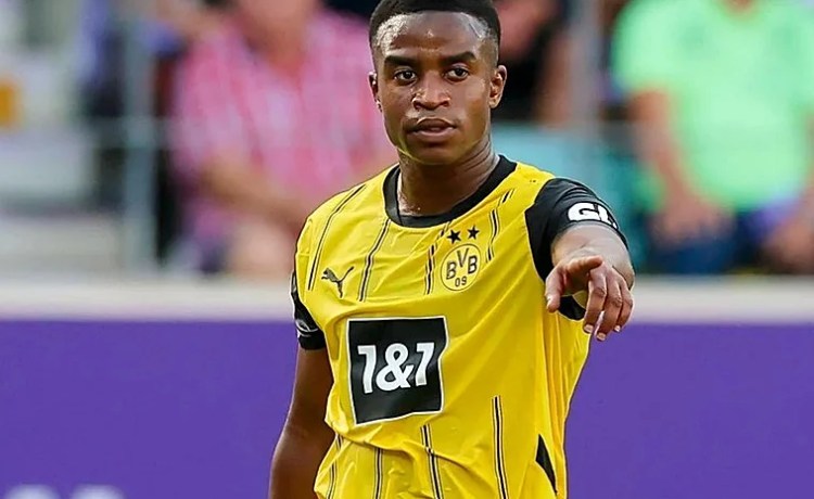 Se reactiva el interés del Betis en el delantero del Dortmund Moukoko Se reactiva el interés del Betis en el delantero del Dortmund Moukoko