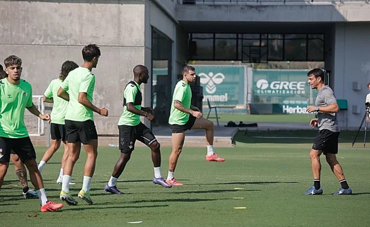 Johnny Cardoso y Sabaly, serias dudas para el Betis – Mallorca Johnny Cardoso y Sabaly, serias dudas para el Betis – Mallorca