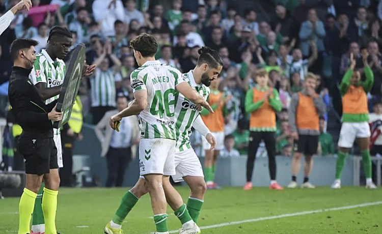 La vuelta de Isco, «oxígeno» para el Betis La vuelta de Isco, «oxígeno» para el Betis
