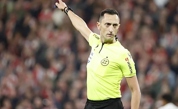 Sánchez Martínez pitará el Barcelona – Betis de la Copa del Rey Sánchez Martínez pitará el Barcelona – Betis de la Copa del Rey