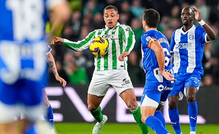 Vitor Roque trabaja en el gimnasio por molestias en su rodilla tras el golpe ante el Alavés Vitor Roque trabaja en el gimnasio por molestias en su rodilla tras el golpe ante el Alavés
