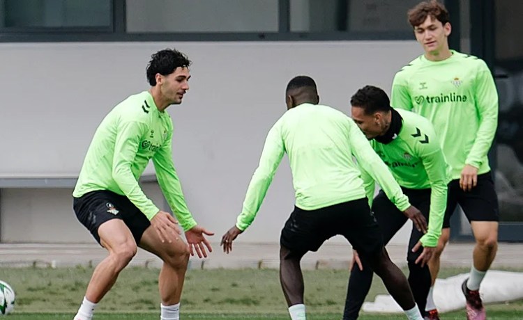 Johnny Cardoso sólo tiene una sobrecarga y apunta a viajar a Guimaraes Johnny Cardoso sólo tiene una sobrecarga y apunta a viajar a Guimaraes