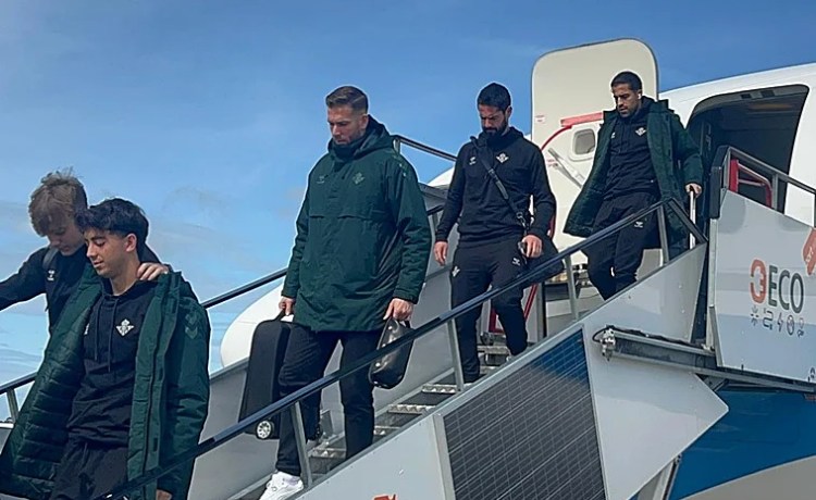 Prudencia e ilusión a partes iguales en el viaje del Betis a Portugal Prudencia e ilusión a partes iguales en el viaje del Betis a Portugal