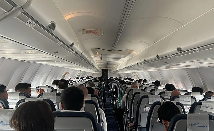 La tormenta obliga al vuelo del Betis a aterrizar en Málaga La tormenta obliga al vuelo del Betis a aterrizar en Málaga