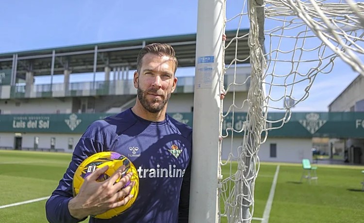 Adrián y el derbi Betis – Sevilla: «Lo daría todo por ganar; son tres puntos, sí, pero no sólo tres puntos» Adrián y el derbi Betis – Sevilla: «Lo daría todo por ganar; son tres puntos, sí, pero no sólo tres puntos»