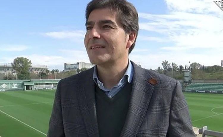Ángel Haro, sobre la paz entre Betis y Sevilla: «Tiene que prevalecer la educación y el respeto que venía siendo habitual en nuestras relaciones» Ángel Haro, sobre la paz entre Betis y Sevilla: «Tiene que prevalecer la educación y el respeto que venía siendo habitual en nuestras relaciones»