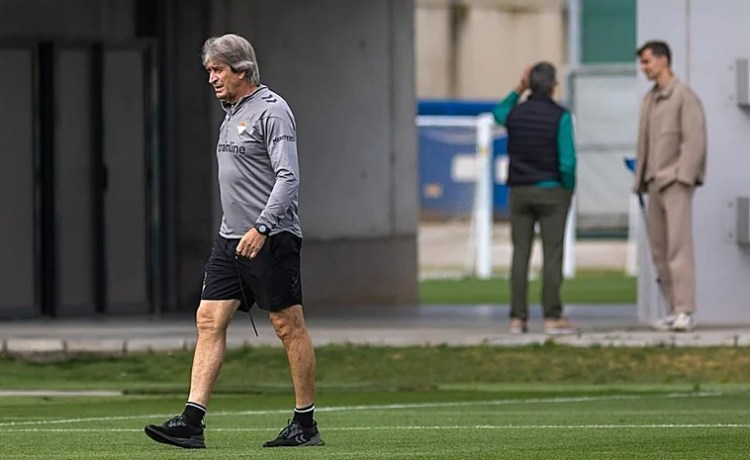 Pellegrini y los partidos ante el Girona y Valladolid: «Nos van a indicar mucho hasta qué lugar podemos aspirar» Pellegrini y los partidos ante el Girona y Valladolid: «Nos van a indicar mucho hasta qué lugar podemos aspirar»
