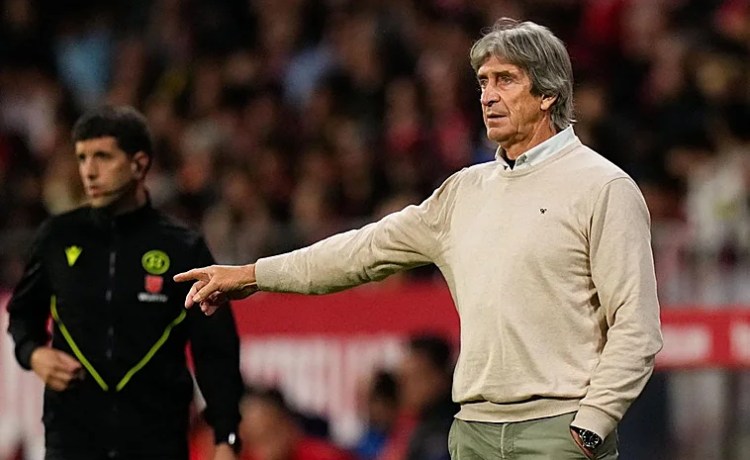 Pellegrini ya es el entrenador con más victorias de la historia del Real Betis Balompié Pellegrini ya es el entrenador con más victorias de la historia del Real Betis Balompié