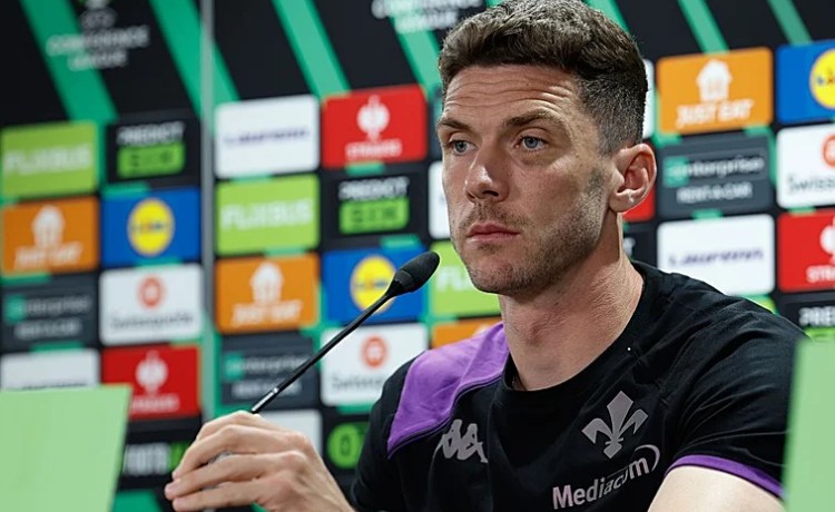 Gosens, antes del Betis – Fiorentina: «El ambiente tiene que ser un estímulo más, jugamos al fútbol por partidos como estos» Gosens, antes del Betis – Fiorentina: «El ambiente tiene que ser un estímulo más, jugamos al fútbol por partidos como estos»