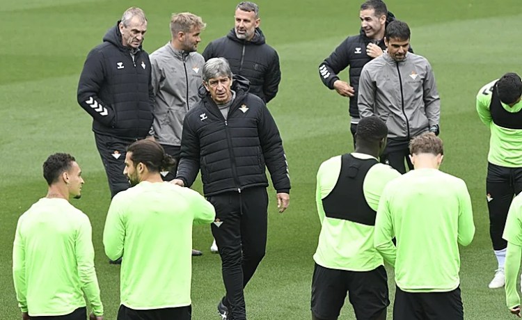 Alineaciones probables del Betis – Fiorentina de la Conference League 2024-2025: onces y banquillo de suplentes Alineaciones probables del Betis – Fiorentina de la Conference League 2024-2025: onces y banquillo de suplentes