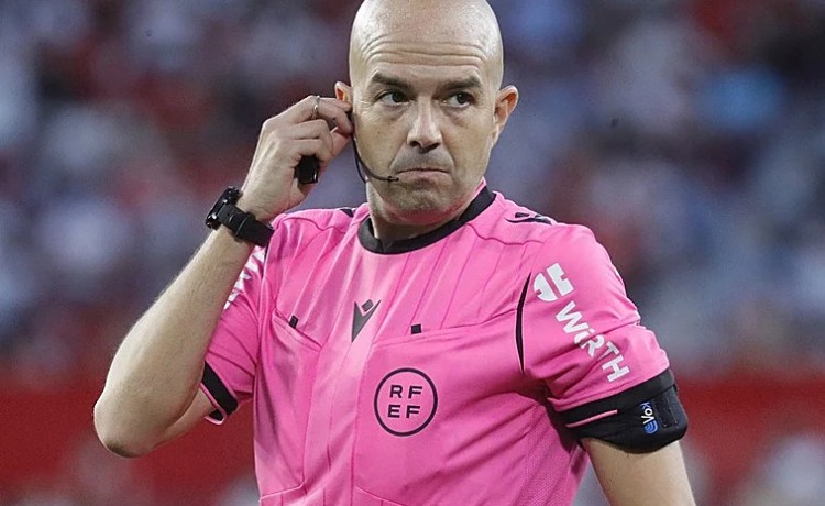 González Fuertes, árbitro para la visita del Betis al Rayo Vallecano González Fuertes, árbitro para la visita del Betis al Rayo Vallecano