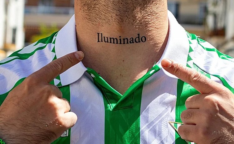 La fiebre por Antony: un tatuaje temporal del ‘Iluminado’ se pone de moda entre los seguidores del Betis La fiebre por Antony: un tatuaje temporal del ‘Iluminado’ se pone de moda entre los seguidores del Betis