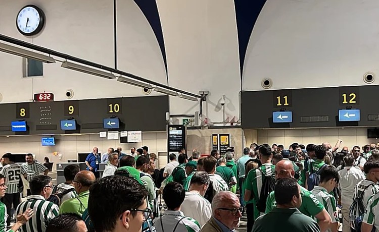 Miles de béticos viajan hoy a Breslavia para la final Betis – Chelsea: 19 vuelos chárter desde San Pablo Miles de béticos viajan hoy a Breslavia para la final Betis – Chelsea: 19 vuelos chárter desde San Pablo