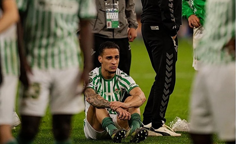 Antony, orgullo por el Betis Antony, orgullo por el Betis