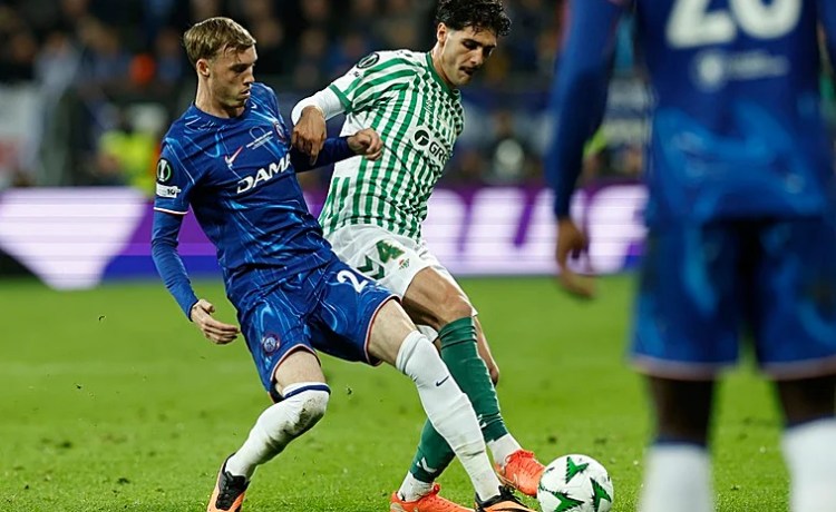Sin acuerdo con el Betis, el Atlético de Madrid lidera la carrera por Johnny Cardoso Sin acuerdo con el Betis, el Atlético de Madrid lidera la carrera por Johnny Cardoso