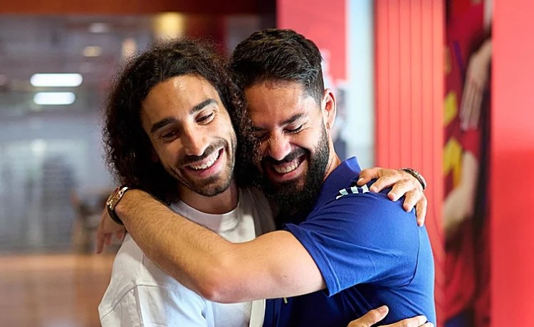 Isco se reencuentra con Cucurella en la concentración con la selección: «Ahora toca disfrutarte» Isco se reencuentra con Cucurella en la concentración con la selección: «Ahora toca disfrutarte»