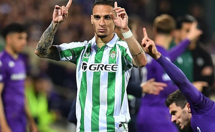 Antony espera al Betis con más clubes al acecho Antony espera al Betis con más clubes al acecho