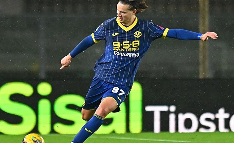 Publican en Italia que la Roma ofrece al Hellas Verona cantidades superiores que el Betis por Ghilardi Publican en Italia que la Roma ofrece al Hellas Verona cantidades superiores que el Betis por Ghilardi