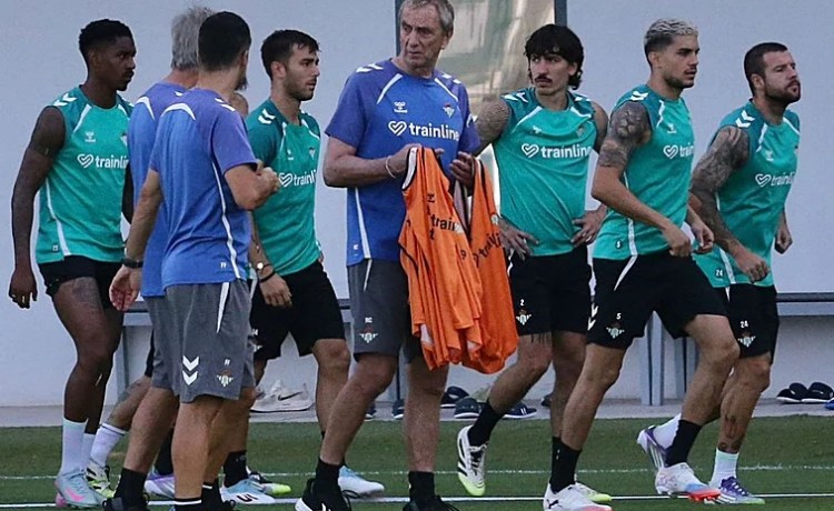 Losada, novedad en el entrenamiento antes de poner rumbo a Marbella Losada, novedad en el entrenamiento antes de poner rumbo a Marbella