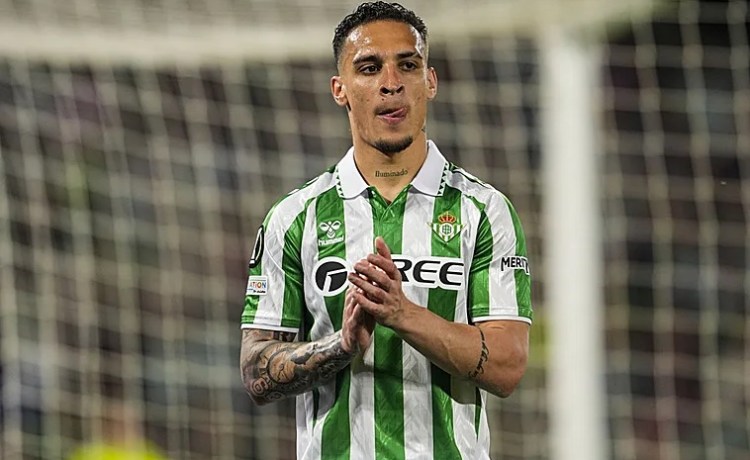 Amorim pasa de Antony: el brasileño se queda fuera del primer partido del United Amorim pasa de Antony: el brasileño se queda fuera del primer partido del United