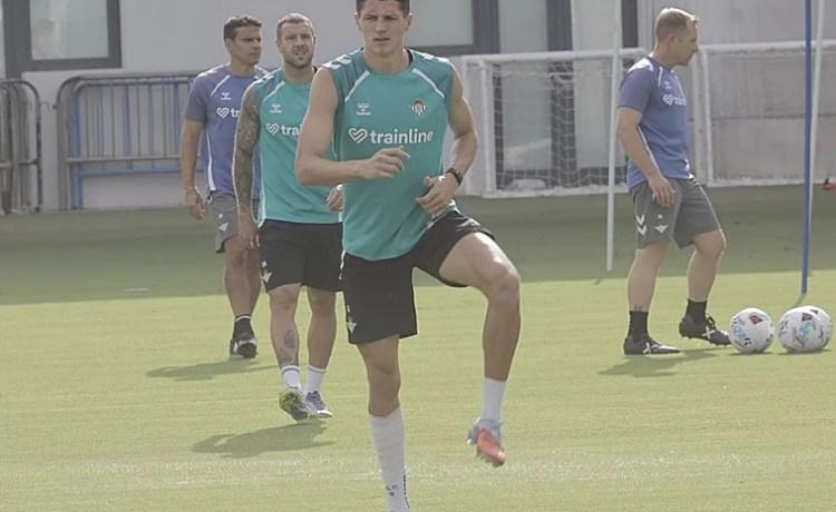 Altimira suma entrenamientos y se apunta a Elche Altimira suma entrenamientos y se apunta a Elche