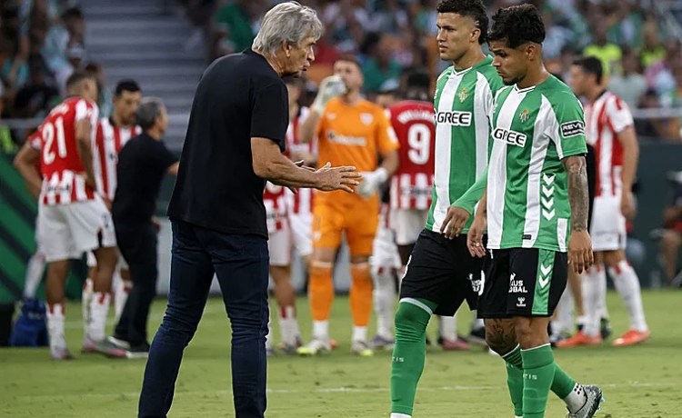 El Betis repite en verano la asignatura pendiente del delantero El Betis repite en verano la asignatura pendiente del delantero
