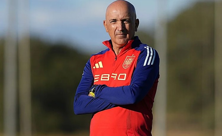 En España sub 21 tienen claro cómo definir a Pablo García: «Es pura energía» En España sub 21 tienen claro cómo definir a Pablo García: «Es pura energía»