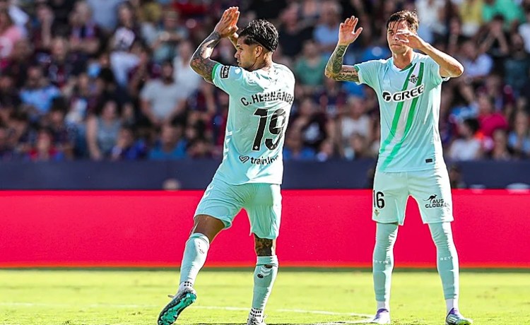 El Betis también se trajo buenas noticias de Valencia más allá de Antony El Betis también se trajo buenas noticias de Valencia más allá de Antony