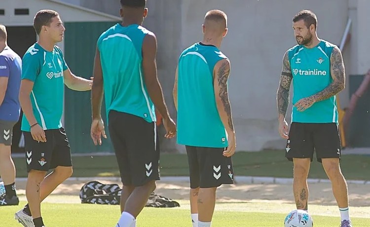 Aitor Ruibal vuelve a ejercitarse con el grupo Aitor Ruibal vuelve a ejercitarse con el grupo