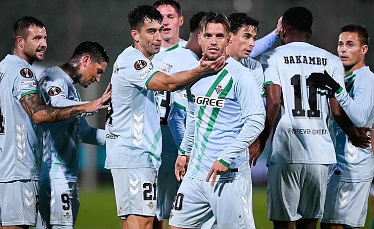 Un gol a última hora sacó al Betis de las ocho primeras posiciones de la clasificación europea Un gol a última hora sacó al Betis de las ocho primeras posiciones de la clasificación europea