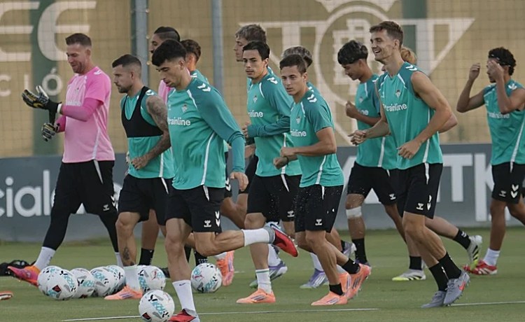 Los siete partidos en 22 días que esperan al Betis tras el segundo parón Los siete partidos en 22 días que esperan al Betis tras el segundo parón
