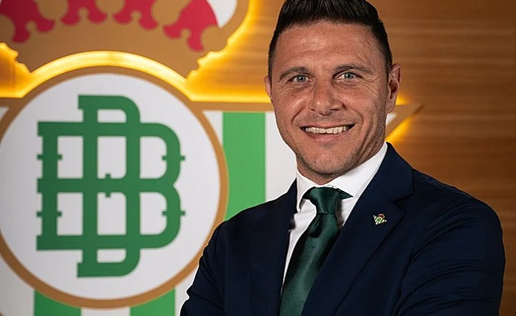 Joaquín, nuevo consejero del Betis en sustitución de Antonio Caro Joaquín, nuevo consejero del Betis en sustitución de Antonio Caro