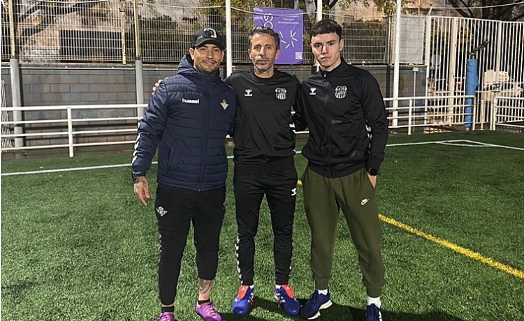 Chimy Ávila inicia su etapa de entrenador en el Calavera CF Chimy Ávila inicia su etapa de entrenador en el Calavera CF