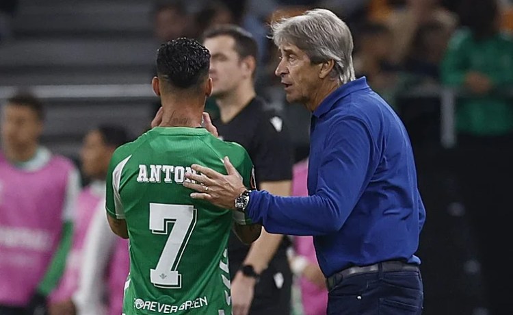 El Betis busca repetir fórmula: un delantero que quiera revalorizarse El Betis busca repetir fórmula: un delantero que quiera revalorizarse