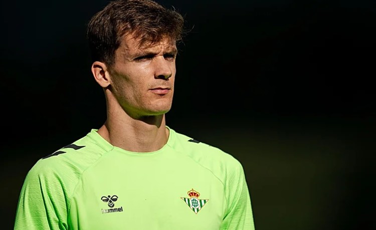 Diego Llorente, sobre la renovación de Pellegrini: «La afición no lleva demasiado bien la incertidumbre» Diego Llorente, sobre la renovación de Pellegrini: «La afición no lleva demasiado bien la incertidumbre»